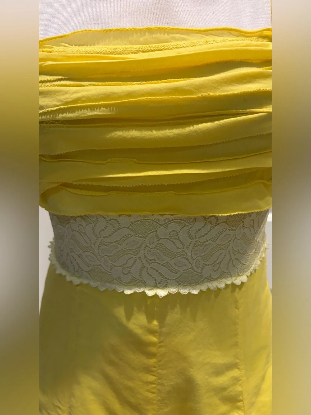 Vintage Yellow Lace-Trim Midi Dress with Spaghetti Straps